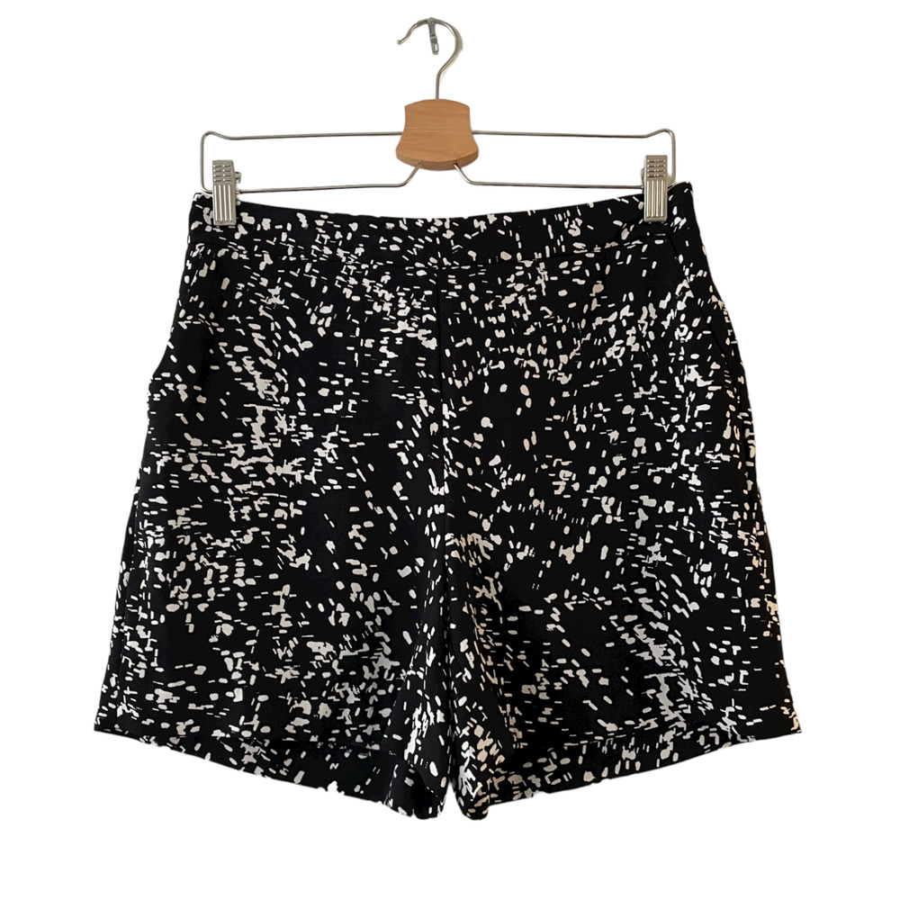 Halogen Black White Abstract Print Shorts Elastic Back High Rise Womens‎ Small